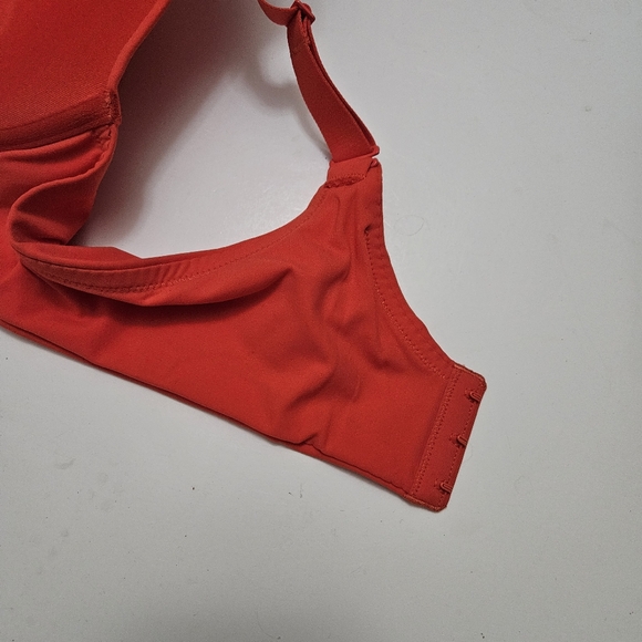 SKIMS Red Bra - Picture 7 of 11